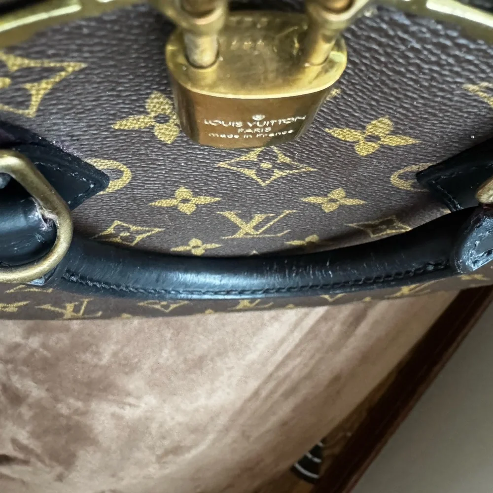 Authentic Louis Vuitton bag - Picture 3 of 14